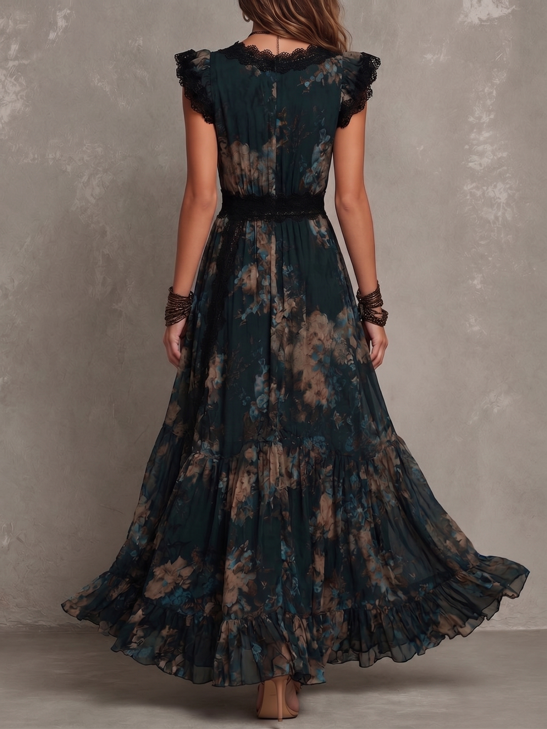 GILLIAN | ROBE MAXI À VOLANTS FLEURIE FONCÉE