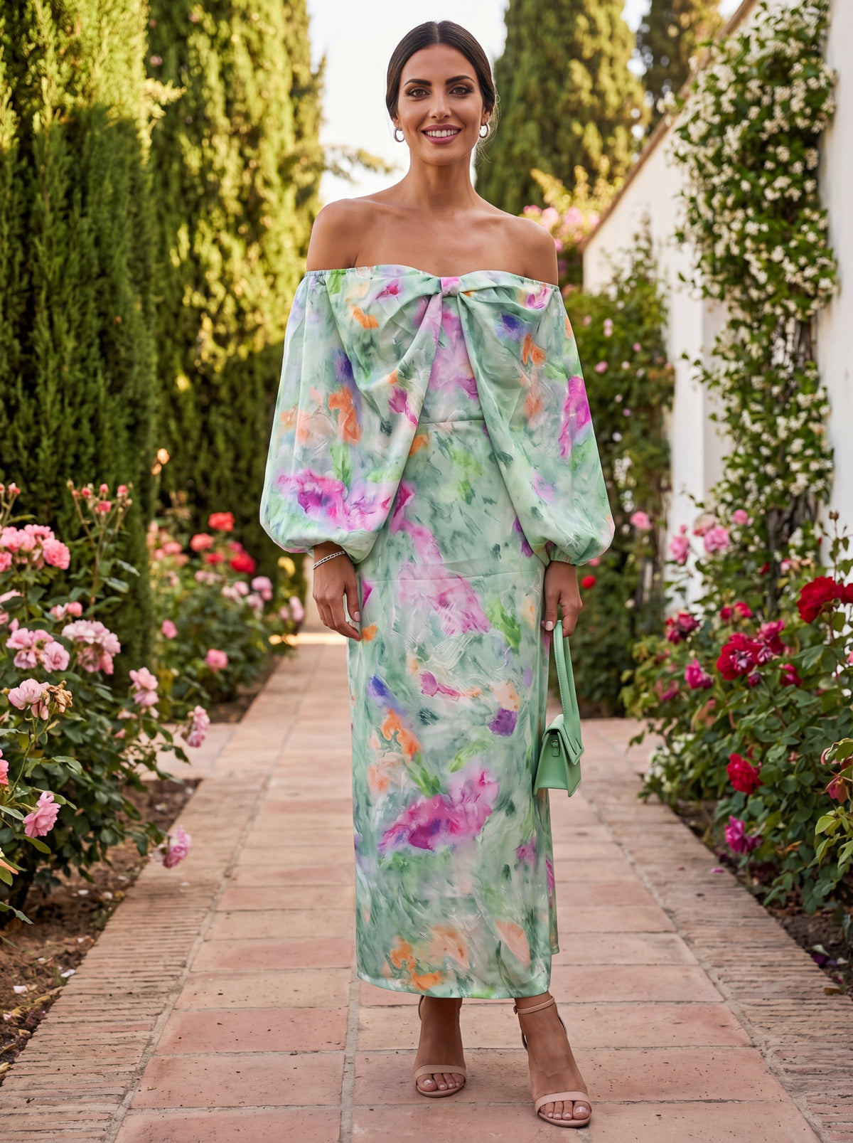 Lindaraja Elegant Dress in Luxurious Fabric