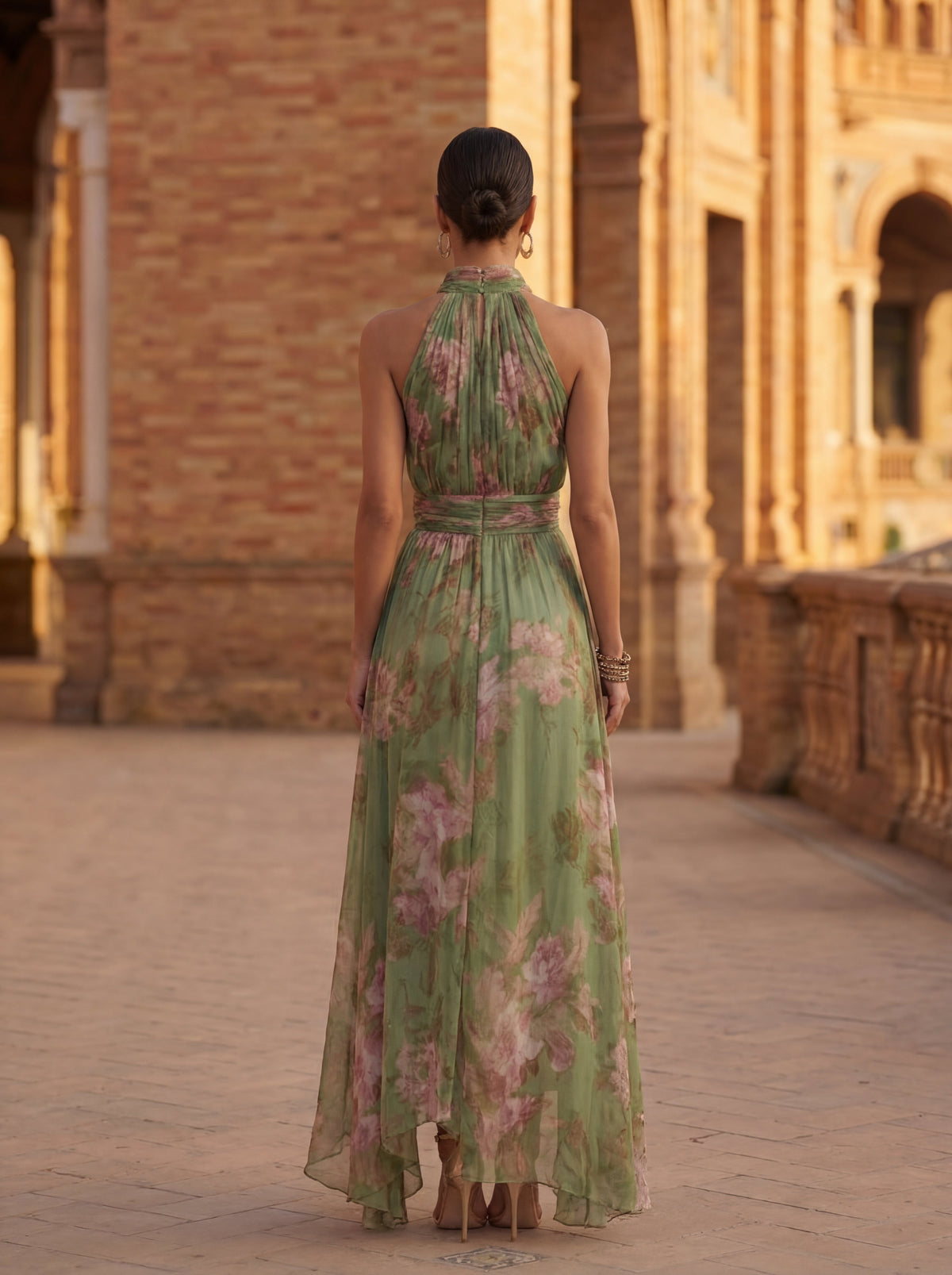 Olivia Elegant Dress in Refined Tulle
