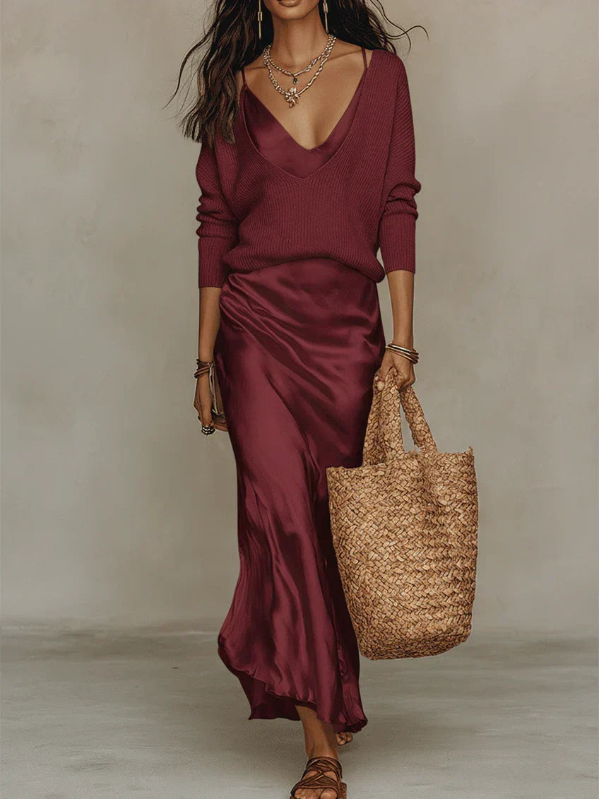 Elena | Robe mi-longue en satin avec pull inclus