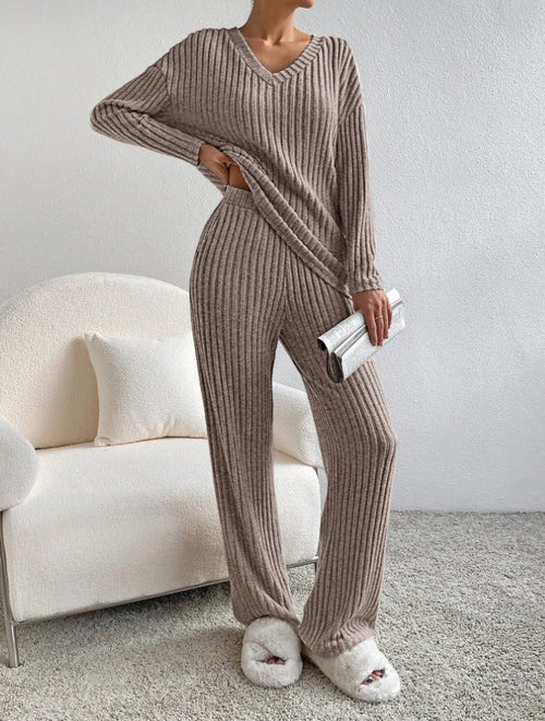 Arabella Elegant Relaxed Set
