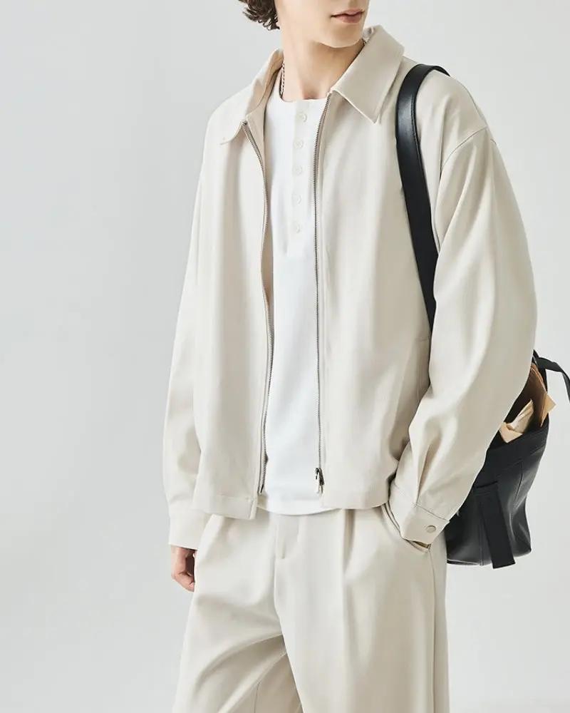 Veste zippée minimaliste
